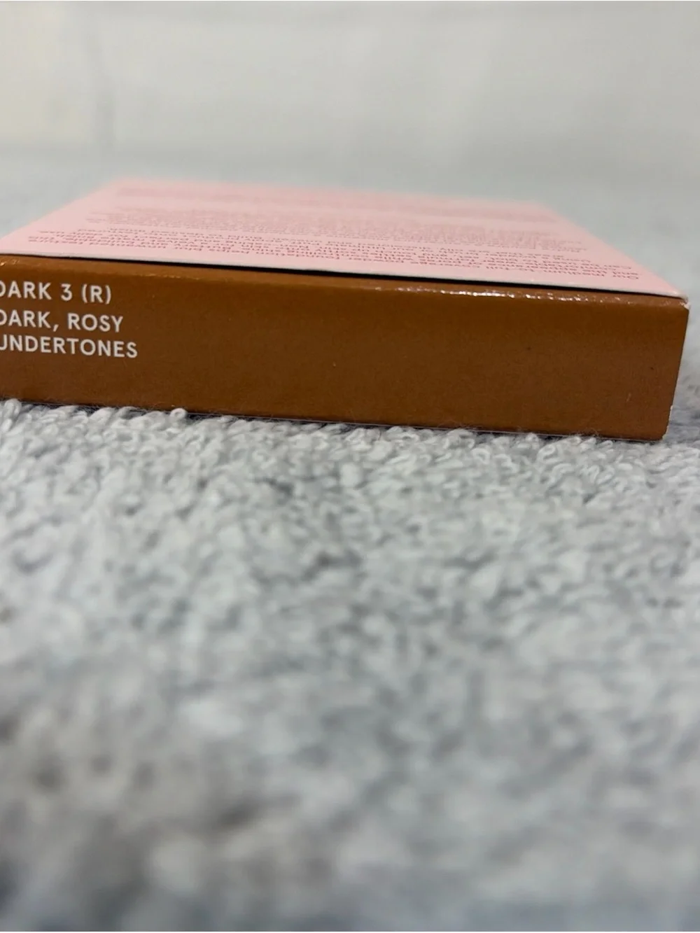 ONE/SIZE Versatile Powder Foundation Dark 3 (R). BNIB! Stk#EC0104